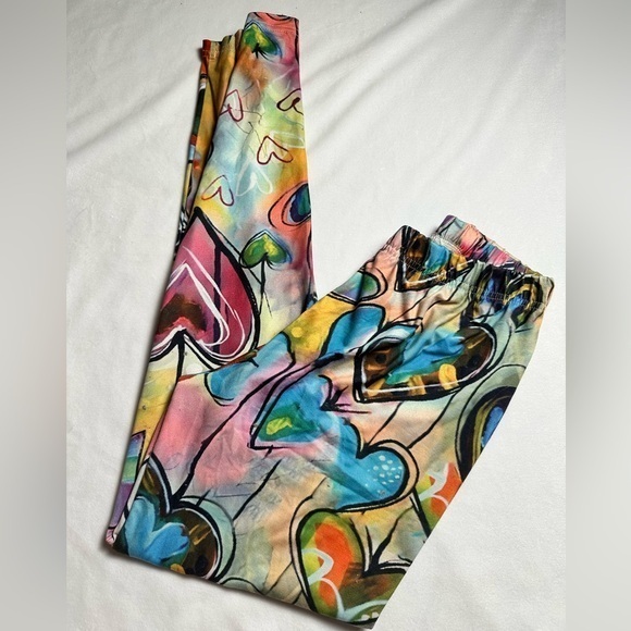 Adorable colorful graphic heart design leggings - Picture 1 of 4
